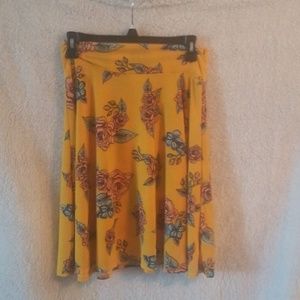 Lularoe azure size 14 (fit me I wear size 8 jeans)